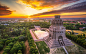 Panoramablick über die Stadt Leipzig mit dem Völkerschlachtdenkmal