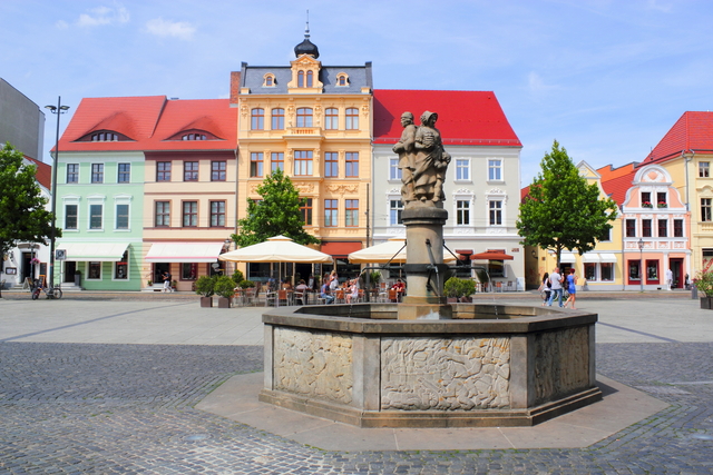 Cottbus - Altstadt mit Marktbrunnen